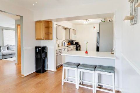 Tiny photo for 1607 W Plainfield Road, La Grange Highlands, IL 60525 (MLS # 12577187)