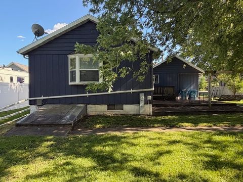 Tiny photo for 416 E Seventh Street, Minonk, IL 61760 (MLS # 12671191)