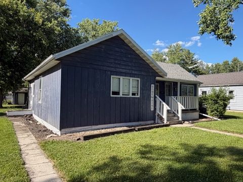 Tiny photo for 416 E Seventh Street, Minonk, IL 61760 (MLS # 12671191)