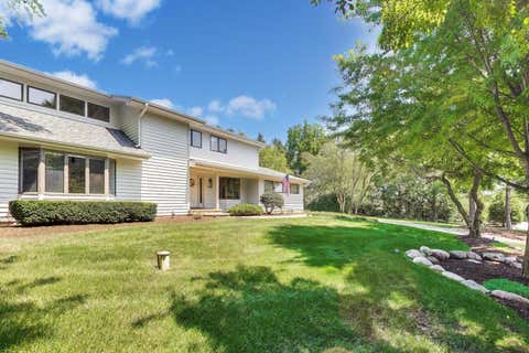 Tiny photo for 1 BIRCH LAKES Drive, Hawthorn Woods, IL 60047 (MLS # 12696373)