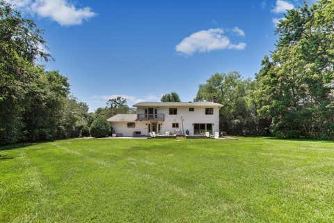 Tiny photo for 1 BIRCH LAKES Drive, Hawthorn Woods, IL 60047 (MLS # 12696373)
