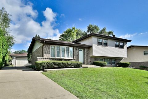 Tiny photo for 722 Merlin Drive, Schaumburg, IL 60193 (MLS # 12511120)