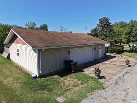 Tiny photo for 204 W Gelston Street, Valier, IL 62891 (MLS # EB459909)