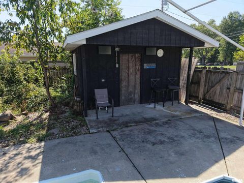 Tiny photo for 204 W Gelston Street, Valier, IL 62891 (MLS # EB459909)