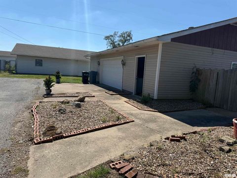 Tiny photo for 204 W Gelston Street, Valier, IL 62891 (MLS # EB459909)