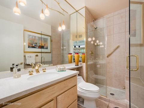 Tiny photo for 100 E Bellevue Place #3E, Chicago, IL 60611 (MLS # 12472082)