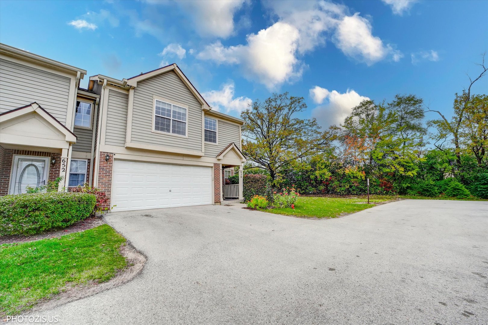 650 E Whispering Oaks Court