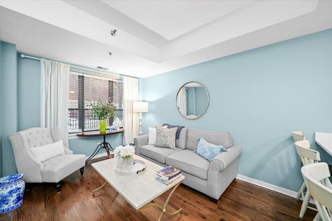 Tiny photo for 1159 N Cambridge Avenue #3, Chicago, IL 60610 (MLS # 12532938)