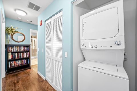 Tiny photo for 1159 N Cambridge Avenue #3, Chicago, IL 60610 (MLS # 12532938)