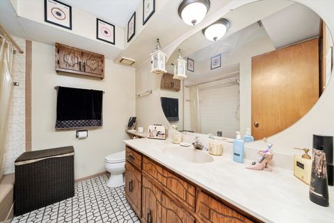 Tiny photo for 6237 S Newland Avenue #1N, Chicago, IL 60638 (MLS # 12552462)