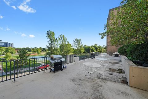 Tiny photo for 4343 N Clarendon Avenue #2810, Chicago, IL 60613 (MLS # 12465783)