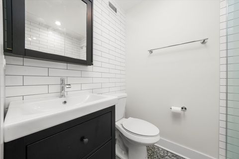 Tiny photo for 4343 N Clarendon Avenue #2810, Chicago, IL 60613 (MLS # 12465783)
