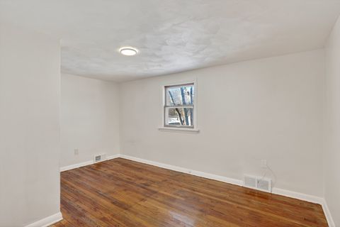 Tiny photo for 406 Bayliss Avenue, Rockford, IL 61101 (MLS # 12557830)