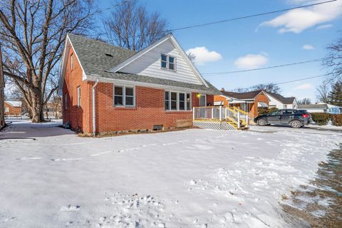 Tiny photo for 406 Bayliss Avenue, Rockford, IL 61101 (MLS # 12557830)