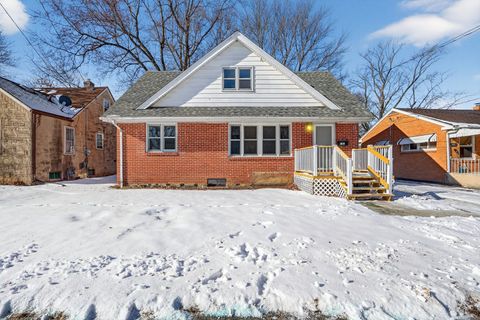 Tiny photo for 406 Bayliss Avenue, Rockford, IL 61101 (MLS # 12557830)