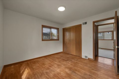 Tiny photo for 850 S Hillside Avenue, Elmhurst, IL 60126 (MLS # 12637153)