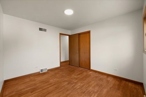 Tiny photo for 850 S Hillside Avenue, Elmhurst, IL 60126 (MLS # 12637153)