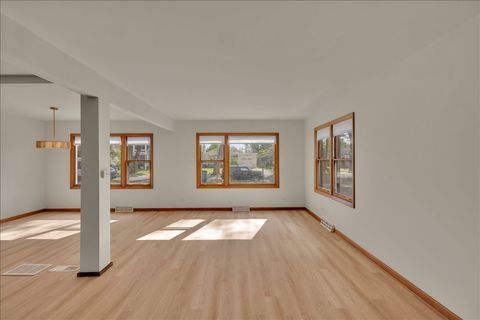 Tiny photo for 850 S Hillside Avenue, Elmhurst, IL 60126 (MLS # 12637153)