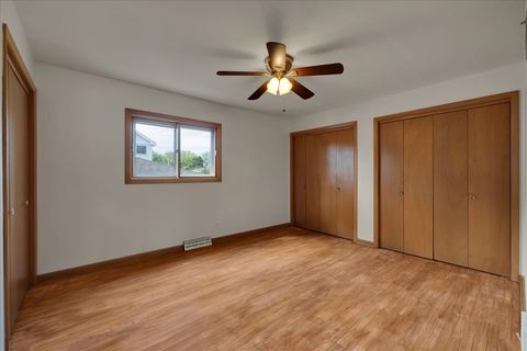 Tiny photo for 850 S Hillside Avenue, Elmhurst, IL 60126 (MLS # 12637153)