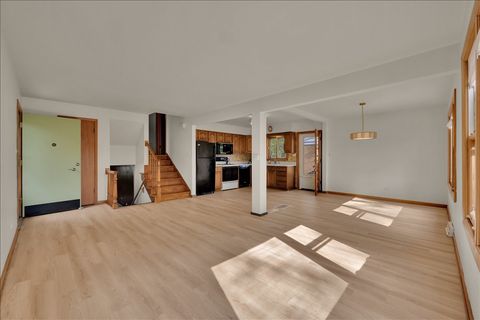 Tiny photo for 850 S Hillside Avenue, Elmhurst, IL 60126 (MLS # 12637153)