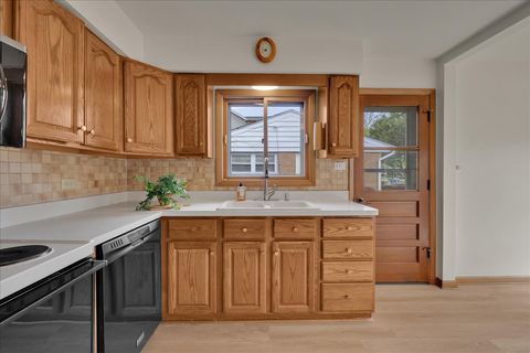 Tiny photo for 850 S Hillside Avenue, Elmhurst, IL 60126 (MLS # 12637153)