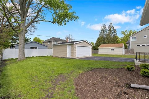 Tiny photo for 850 S Hillside Avenue, Elmhurst, IL 60126 (MLS # 12637153)