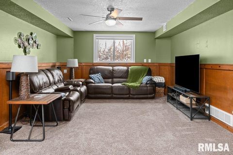 Tiny photo for 4545 ASPEN HILLS Circle, Bettendorf, IA 52722 (MLS # QC4270013)