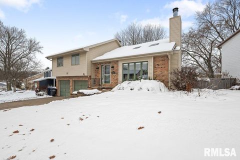 Tiny photo for 4545 ASPEN HILLS Circle, Bettendorf, IA 52722 (MLS # QC4270013)