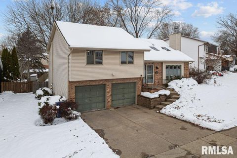 Tiny photo for 4545 ASPEN HILLS Circle, Bettendorf, IA 52722 (MLS # QC4270013)