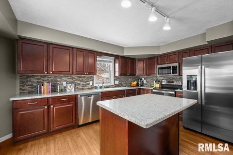 Tiny photo for 4545 ASPEN HILLS Circle, Bettendorf, IA 52722 (MLS # QC4270013)