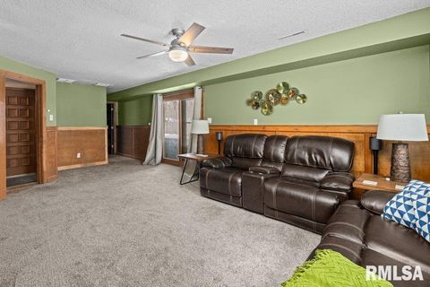 Tiny photo for 4545 ASPEN HILLS Circle, Bettendorf, IA 52722 (MLS # QC4270013)