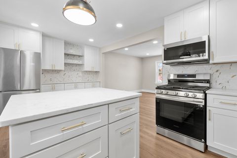 Tiny photo for 9534 S Euclid Avenue, Chicago, IL 60617 (MLS # 12530796)