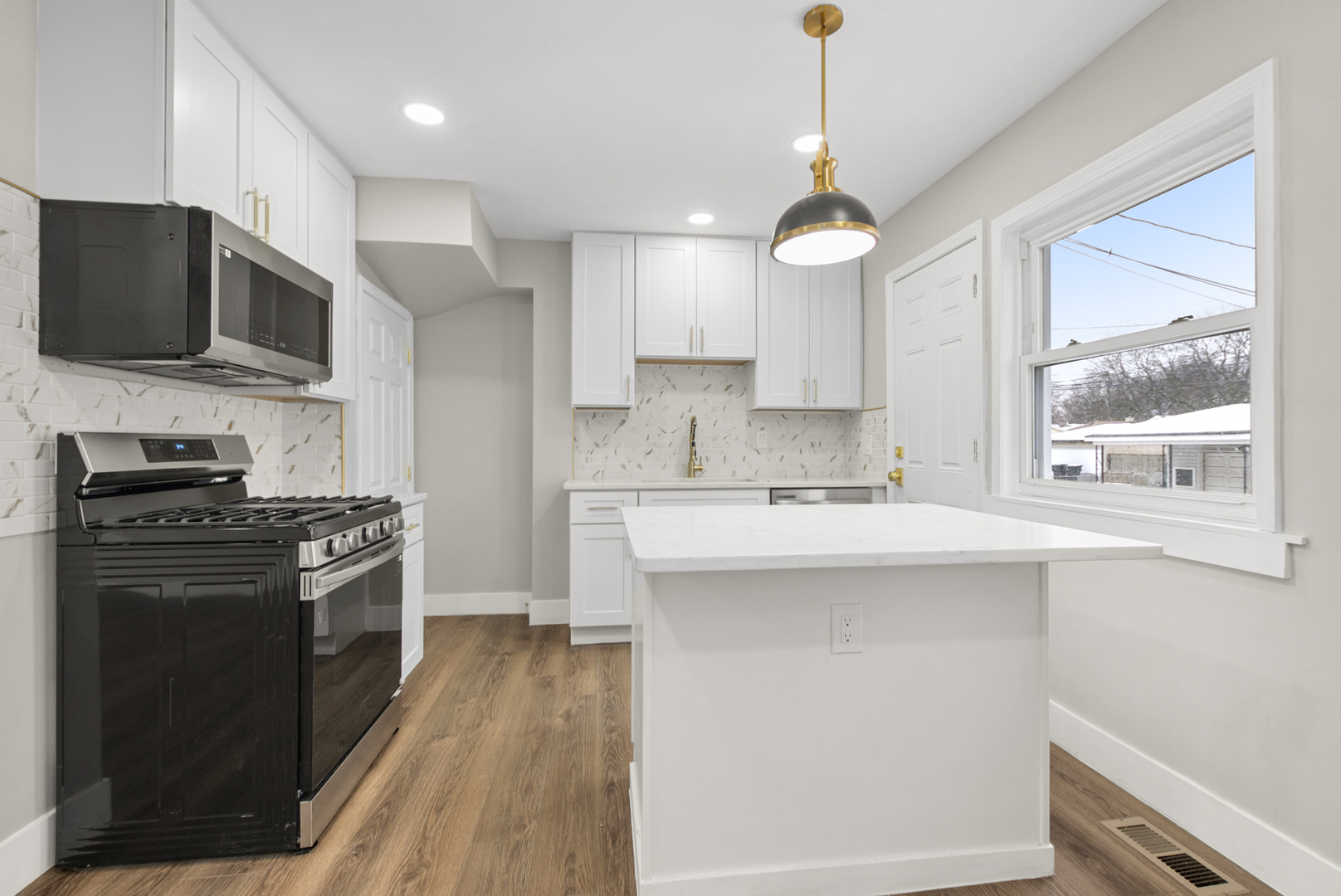 9534 S Euclid Avenue