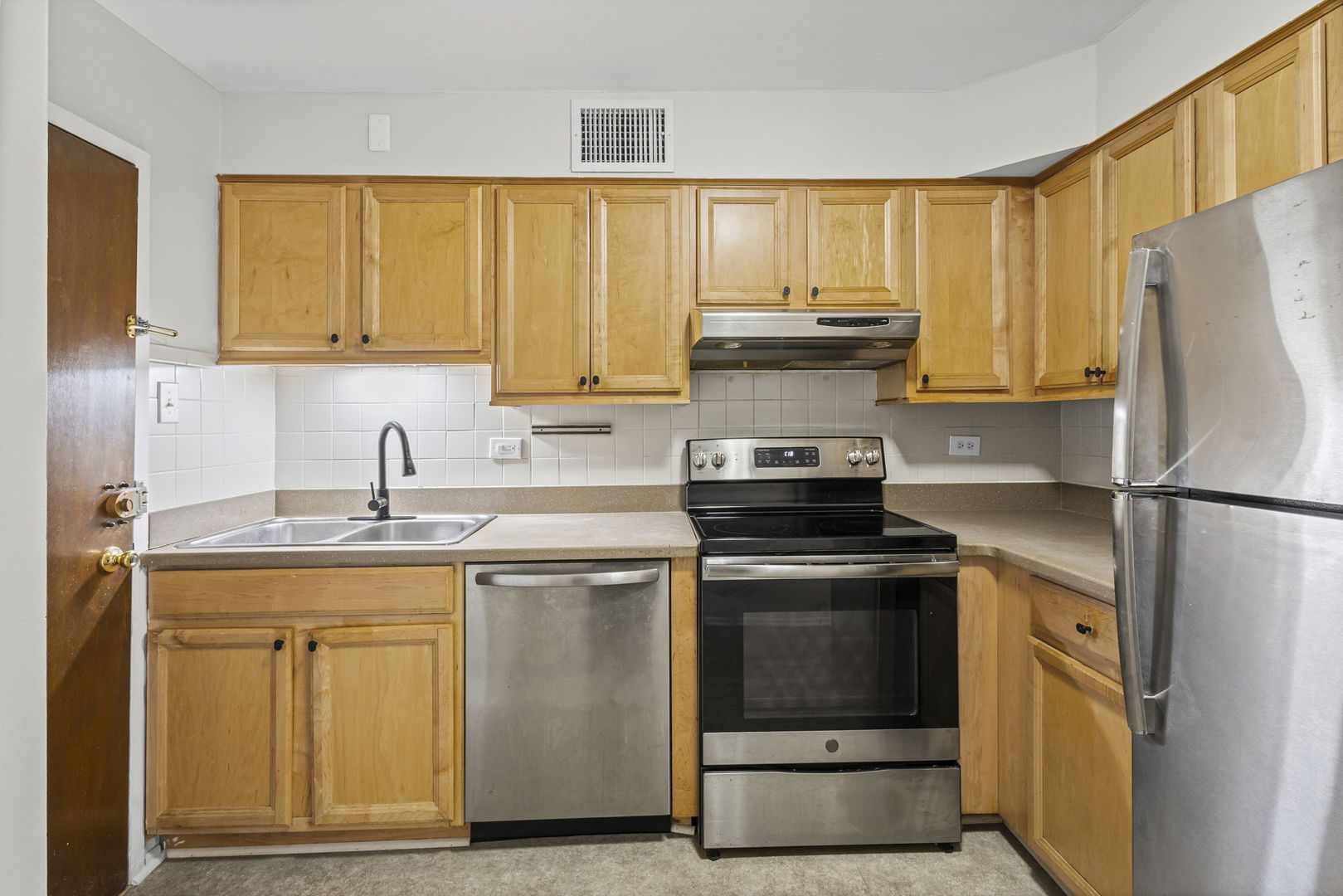 1567 Ridge Avenue 408