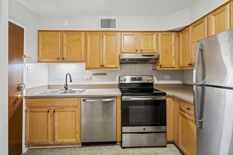 Tiny photo for 1567 Ridge Avenue #408, Evanston, IL 60201 (MLS # 12527674)