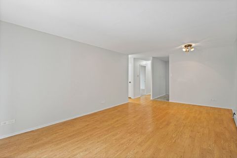 Tiny photo for 1567 Ridge Avenue #408, Evanston, IL 60201 (MLS # 12527674)