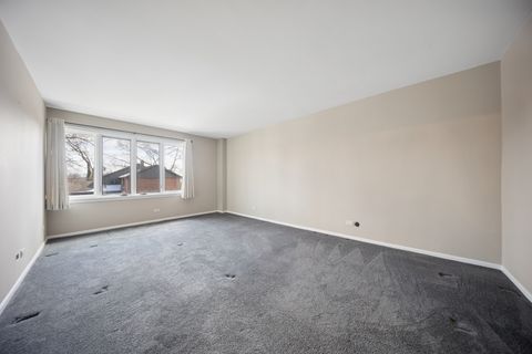 Tiny photo for 44 PARK Lane #232, Park Ridge, IL 60068 (MLS # 12596834)