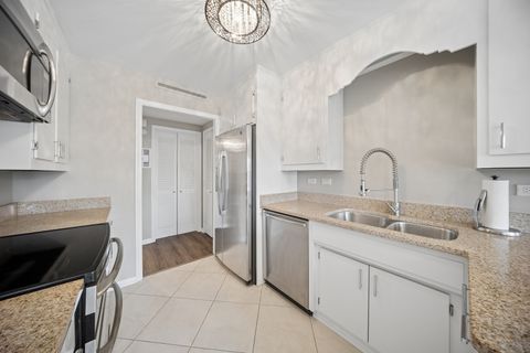 Tiny photo for 44 PARK Lane #232, Park Ridge, IL 60068 (MLS # 12596834)