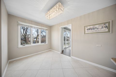 Tiny photo for 44 PARK Lane #232, Park Ridge, IL 60068 (MLS # 12596834)