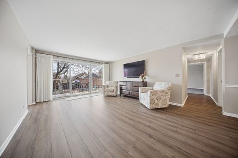 Tiny photo for 44 PARK Lane #232, Park Ridge, IL 60068 (MLS # 12596834)