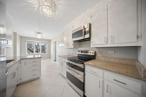 Tiny photo for 44 PARK Lane #232, Park Ridge, IL 60068 (MLS # 12596834)