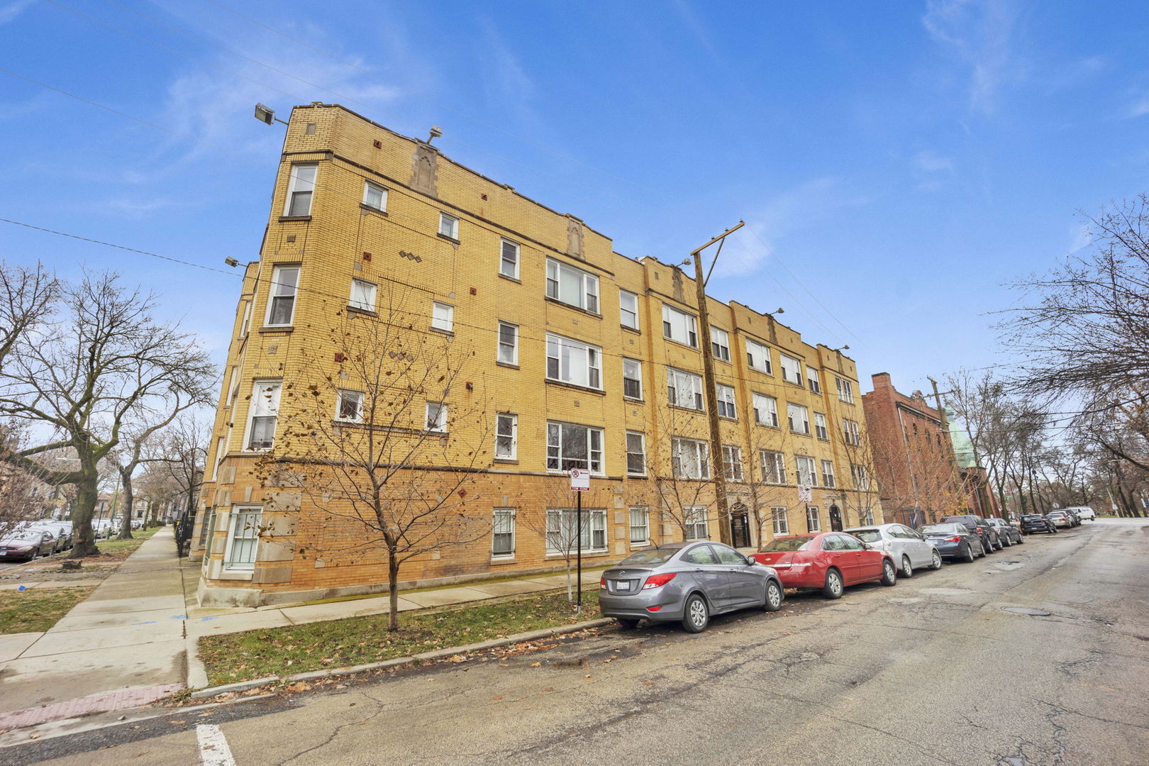 2737 W LeMoyne Street B