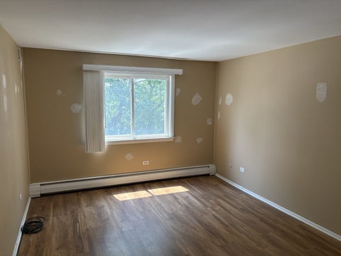 Tiny photo for 2424 E Oakton Street #4F, Arlington Heights, IL 60004 (MLS # 12679492)