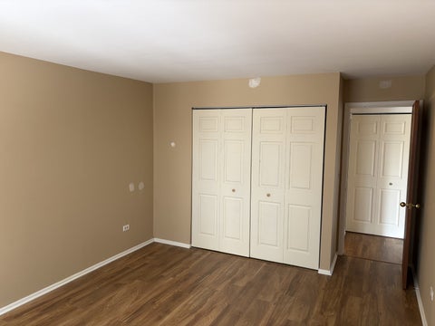 Tiny photo for 2424 E Oakton Street #4F, Arlington Heights, IL 60004 (MLS # 12679492)