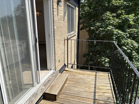 Tiny photo for 2424 E Oakton Street #4F, Arlington Heights, IL 60004 (MLS # 12679492)
