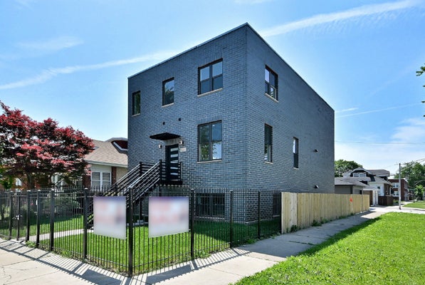 4859 W HIRSCH ST, CHICAGO, IL 60651 - Image 9c2e05c1e8a08674200b6db830c20b49/4135837501