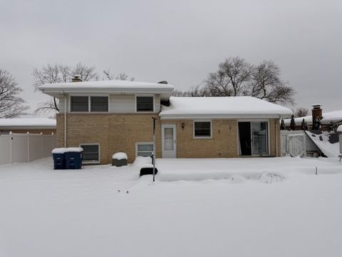 Tiny photo for 793 Timothy Lane, Des Plaines, IL 60016 (MLS # 12536717)