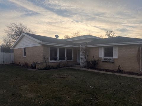 Tiny photo for 793 Timothy Lane, Des Plaines, IL 60016 (MLS # 12536717)