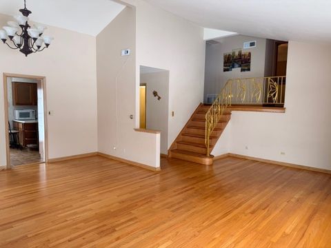 Tiny photo for 793 Timothy Lane, Des Plaines, IL 60016 (MLS # 12536717)