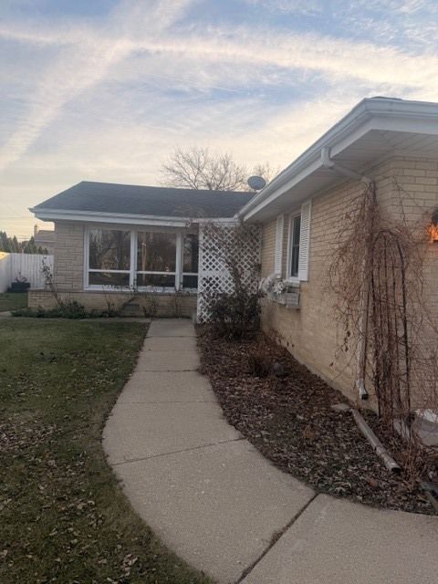 Tiny photo for 793 Timothy Lane, Des Plaines, IL 60016 (MLS # 12536717)